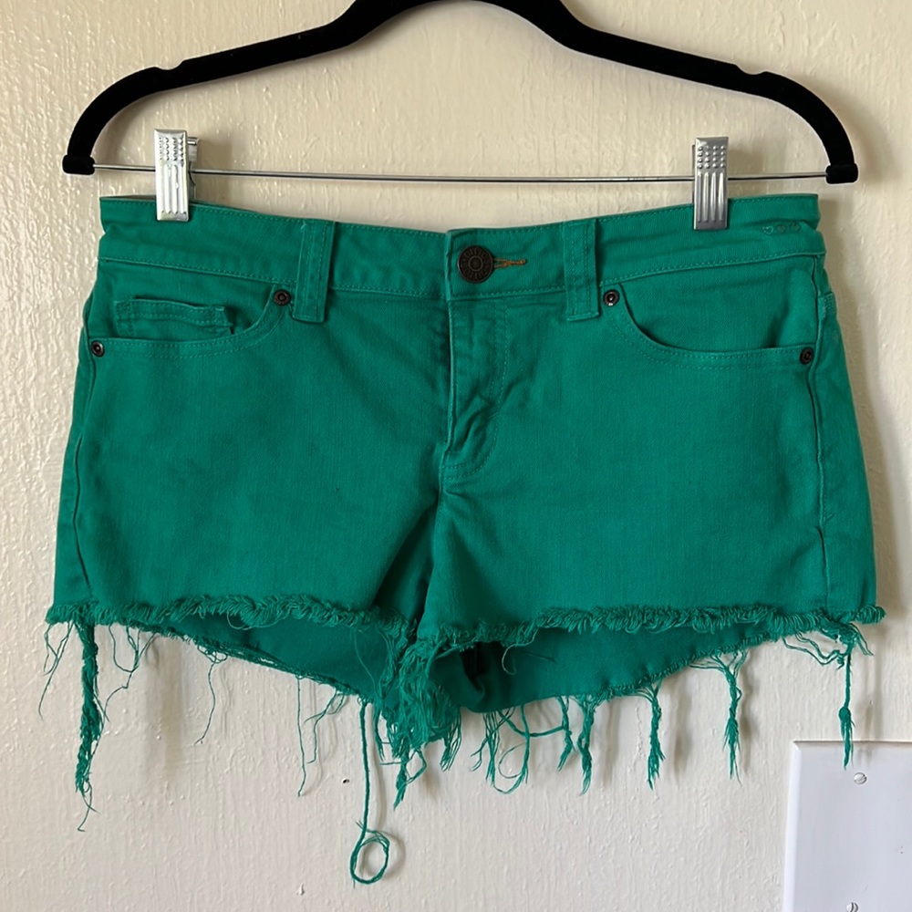 Super short dittos jean shorts size 29